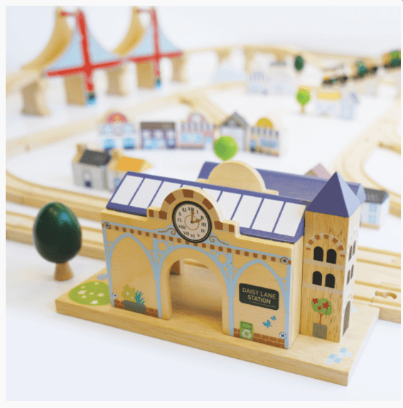 Le Toy Van Royal Express Train Set