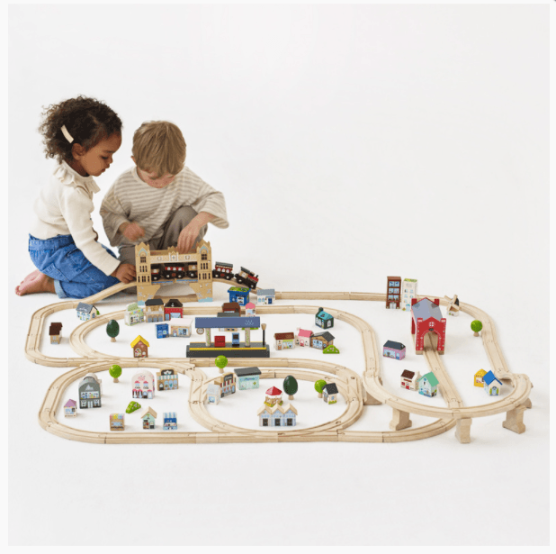 Le Toy Van London Train Set