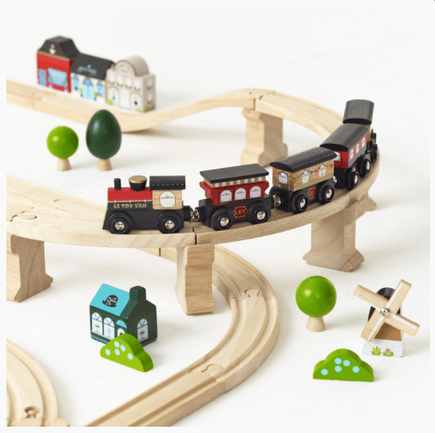 Le Toy Van London Train Set