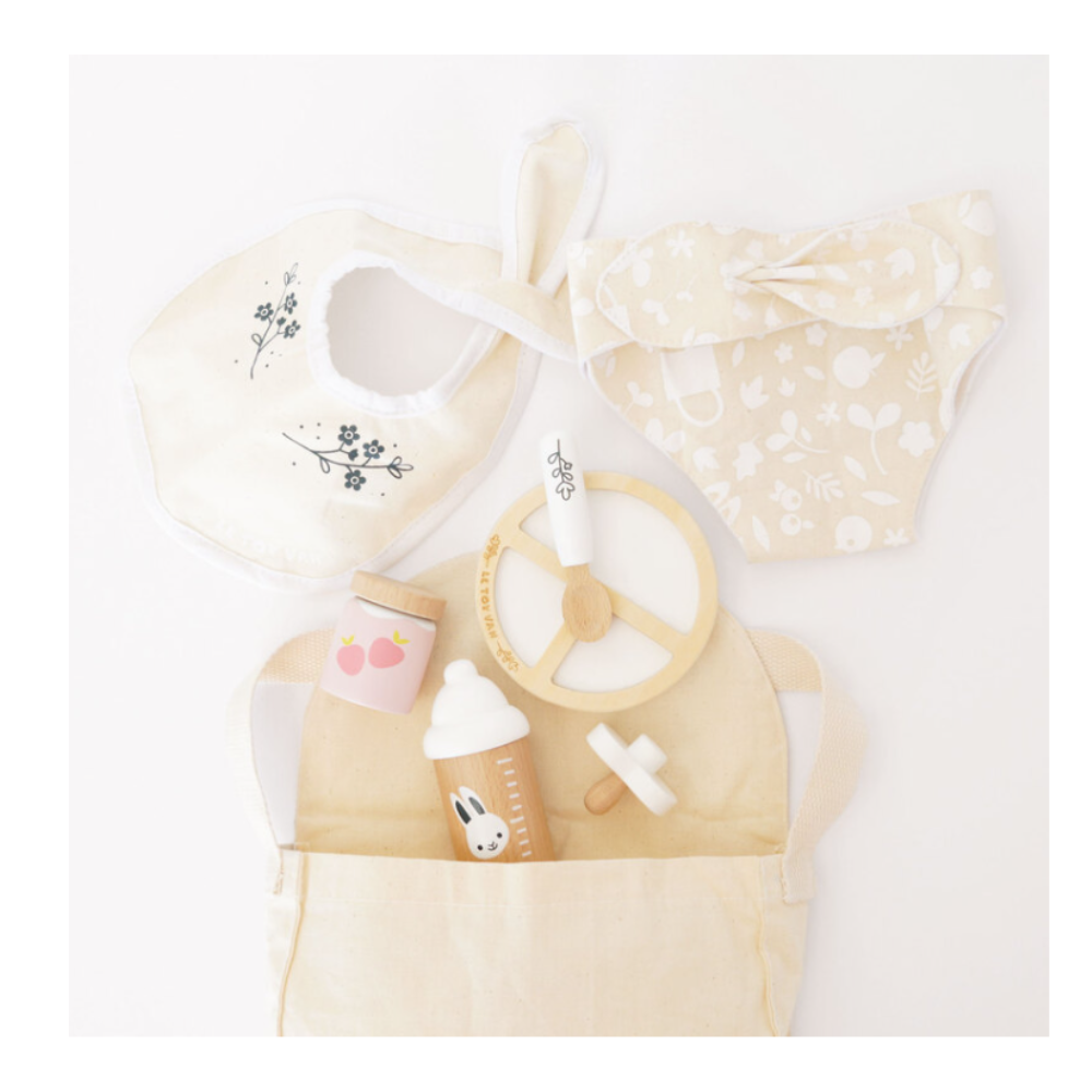 Le Toy Van Doll Nursing Set