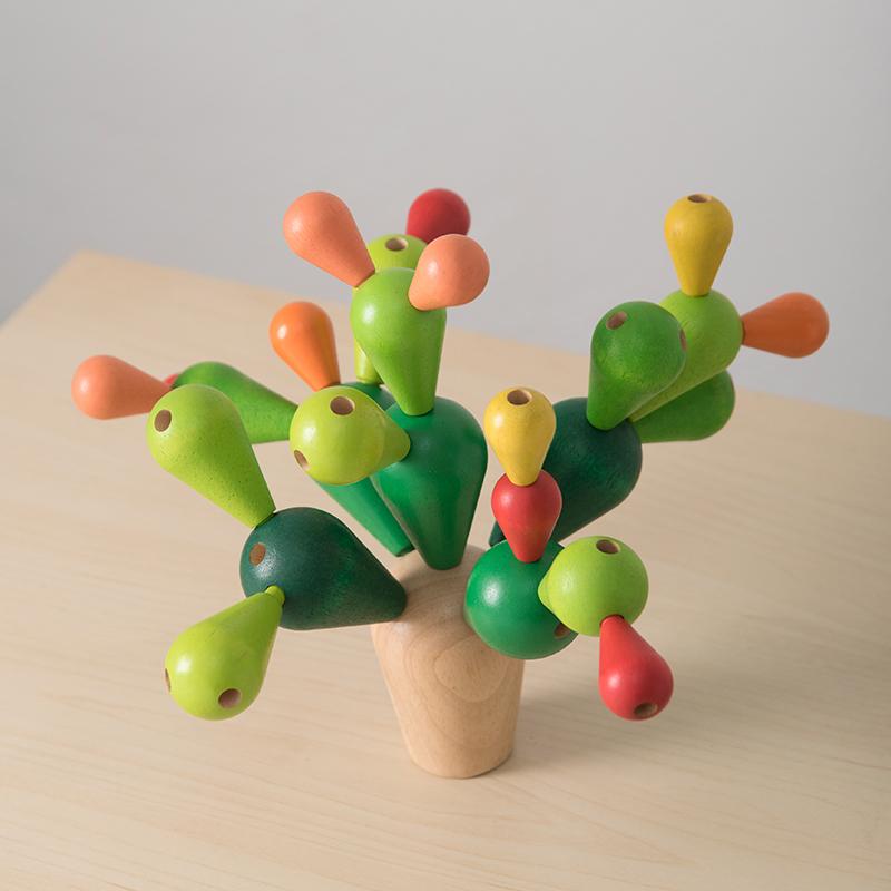 PlanToys Balancing Cactus