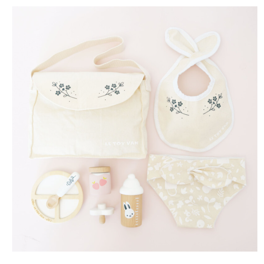 Le Toy Van Doll Nursing Set