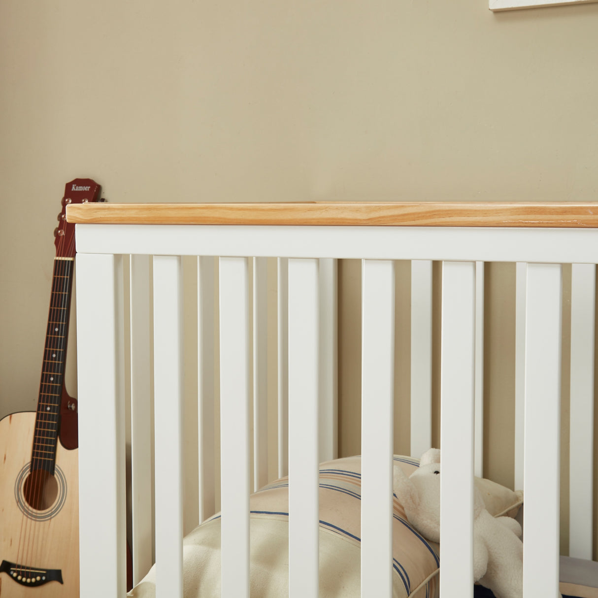 Joy Baby Mia Cot and Comet 4 Drawer Change Table Package