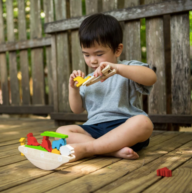 PlanToys Balancing Boat
