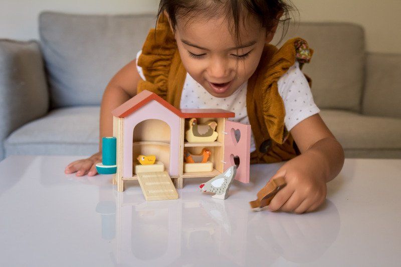 Tender Leaf Toys Dollhouse Chicken Coop