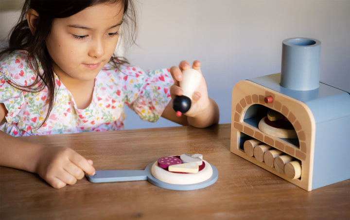 Tender Leaf Toys Pretend Make Me a Pizza Set