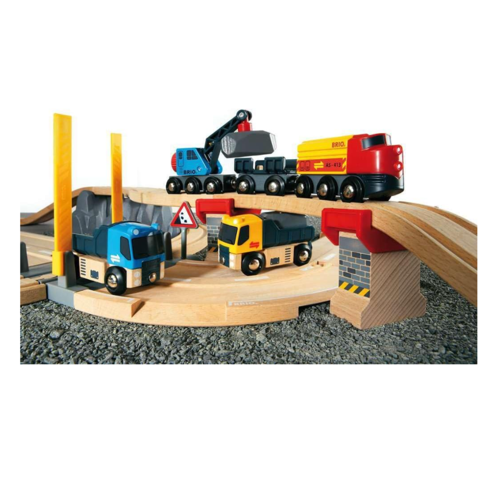 BRIO Rail & Road Loading Set 32 pieces