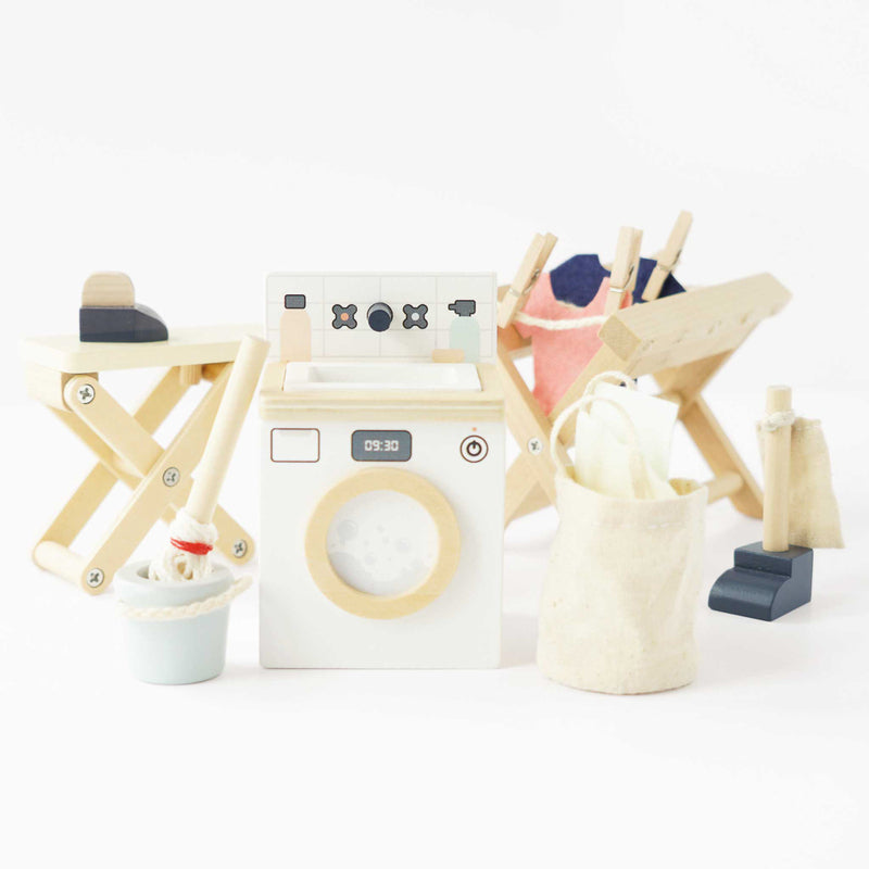 Le Toy Van Laundry Room Set