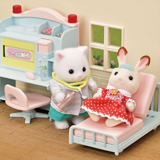 Sylvanian Families Village Doctor Starter Set