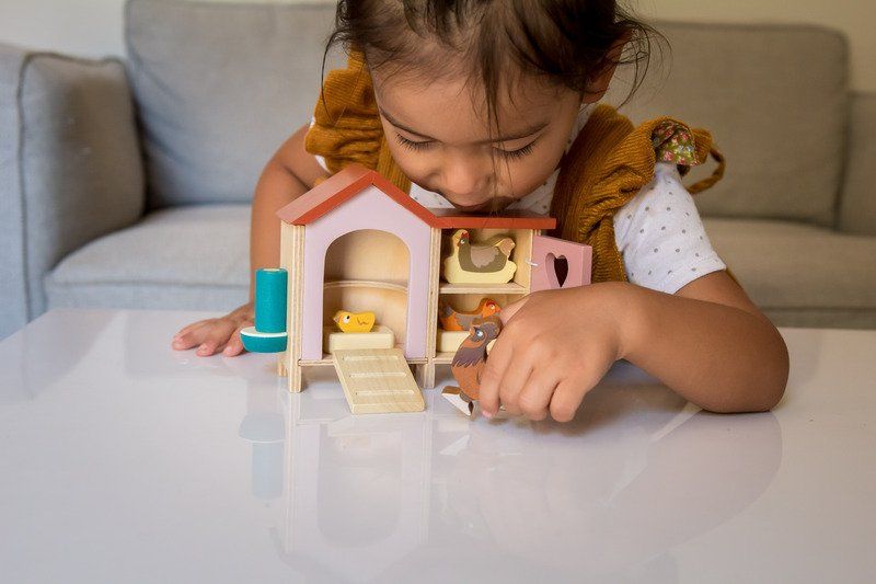 Tender Leaf Toys Dollhouse Chicken Coop