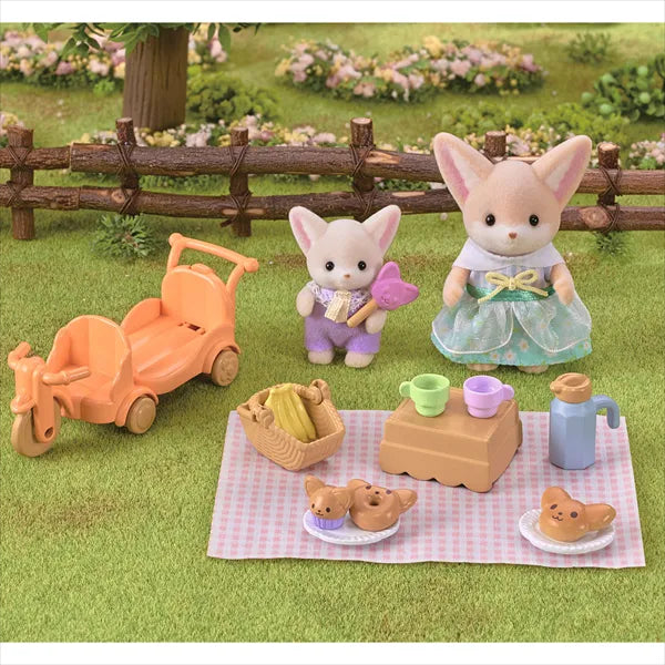 Sylvanian Families Sunny Picnic Set