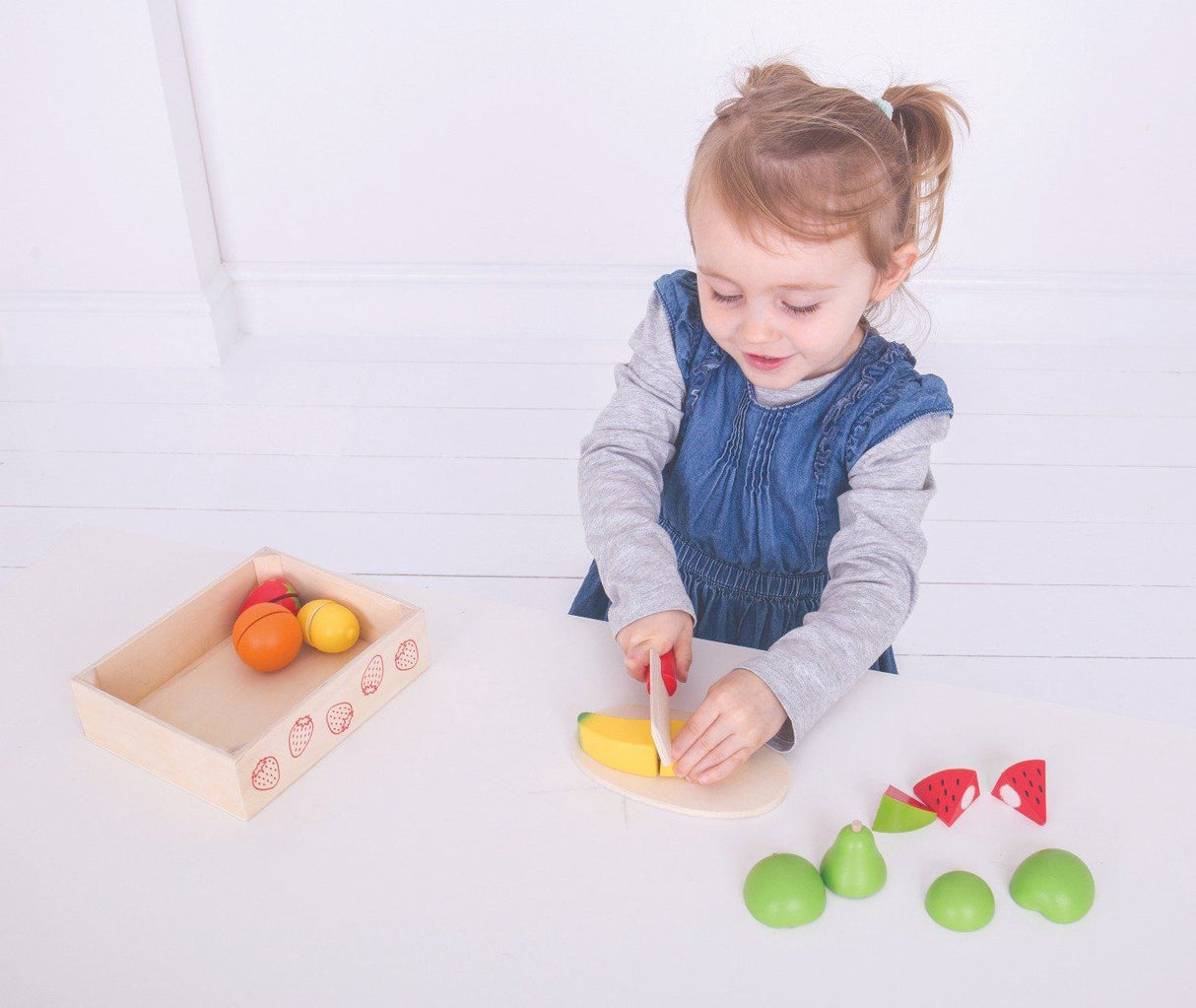 Bigjigs Toys Pretend Cutting Fruit Crate