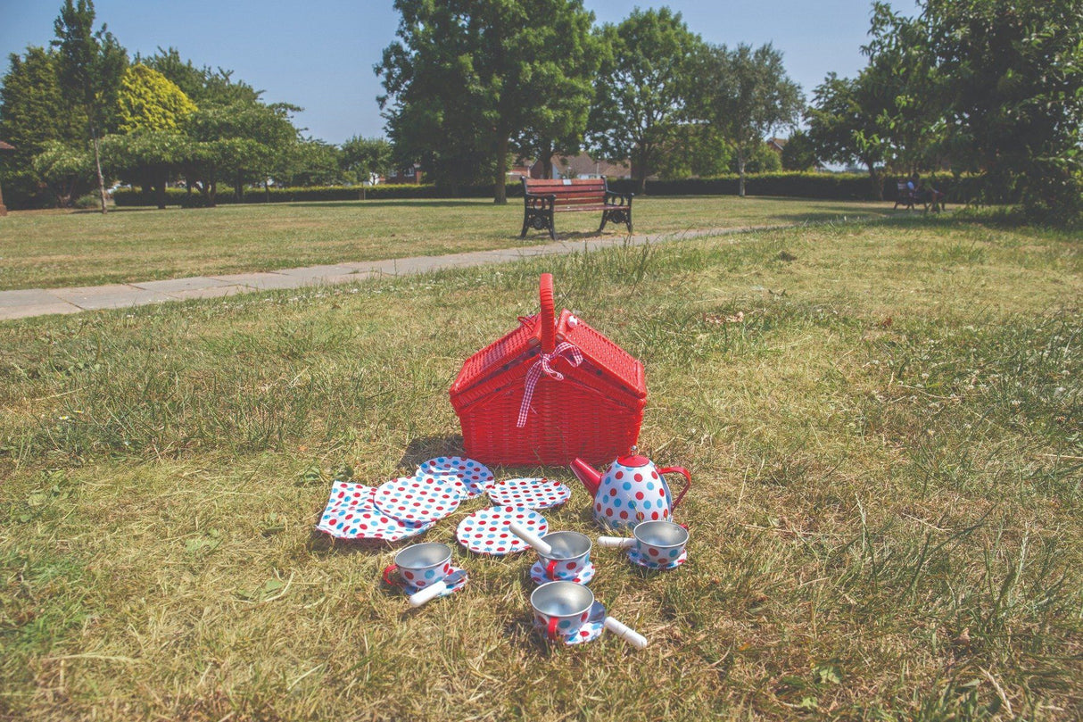 Bigjigs Toys Pretend Spotted Basket Tea Set