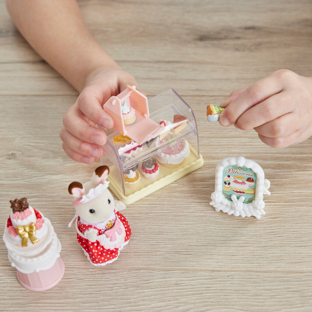 Sylvanian Families Village Cake Shop Starter Set