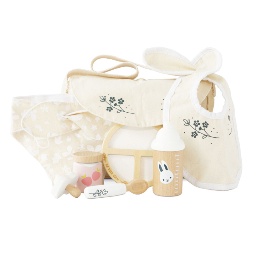 Le Toy Van Doll Nursing Set