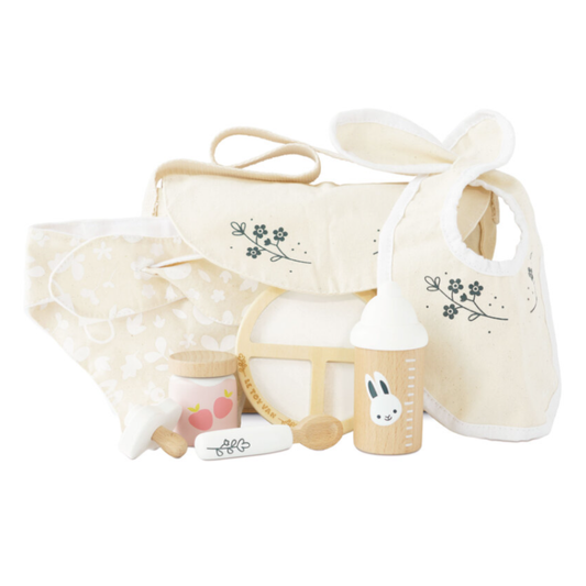 Le Toy Van Doll Nursing Set