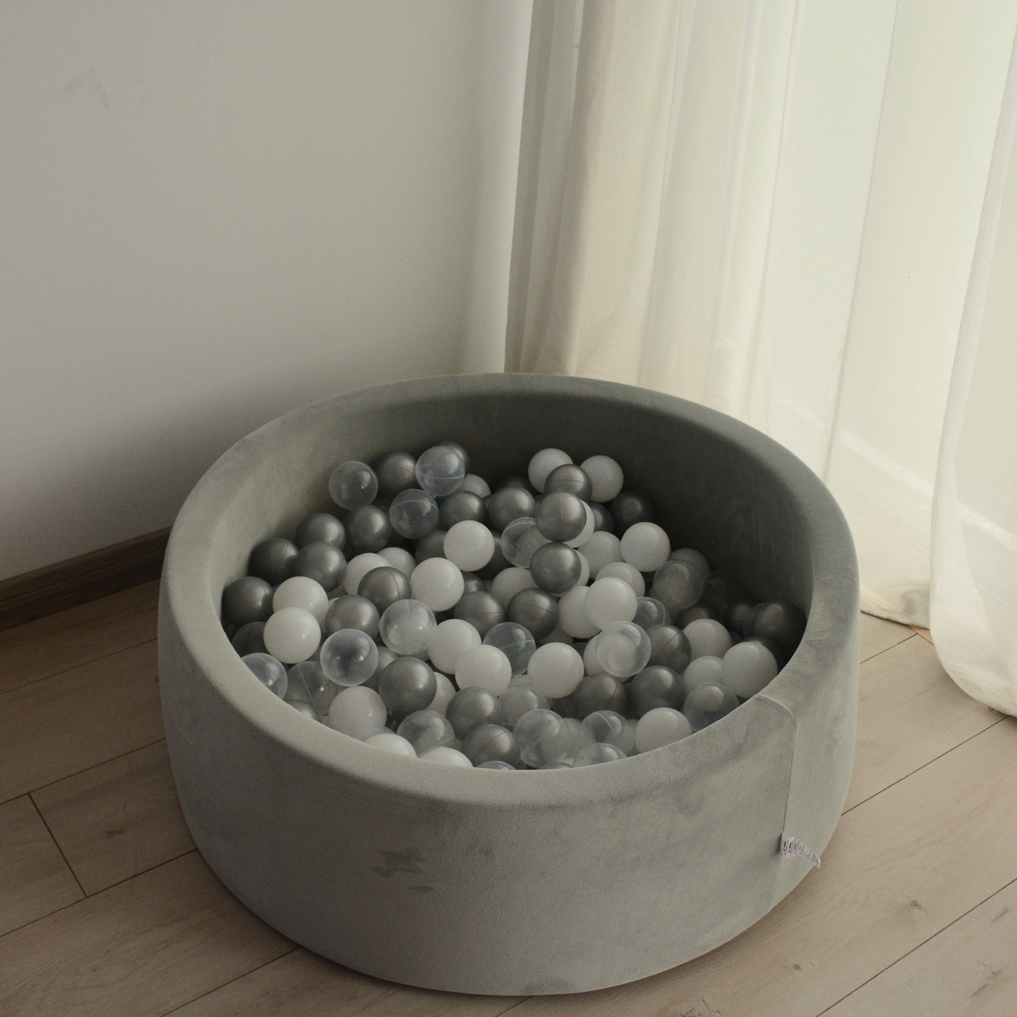 Joy Baby Alexander Grey Round Ball Pit
