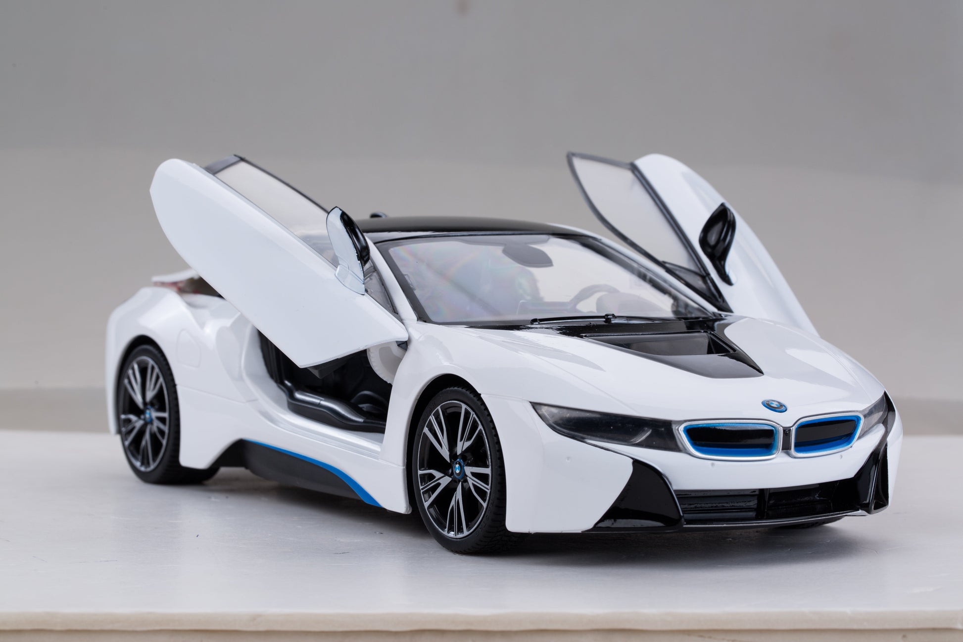 Rastar Licensed 1:14 Radio Control Car with USB Charger - BMW I8