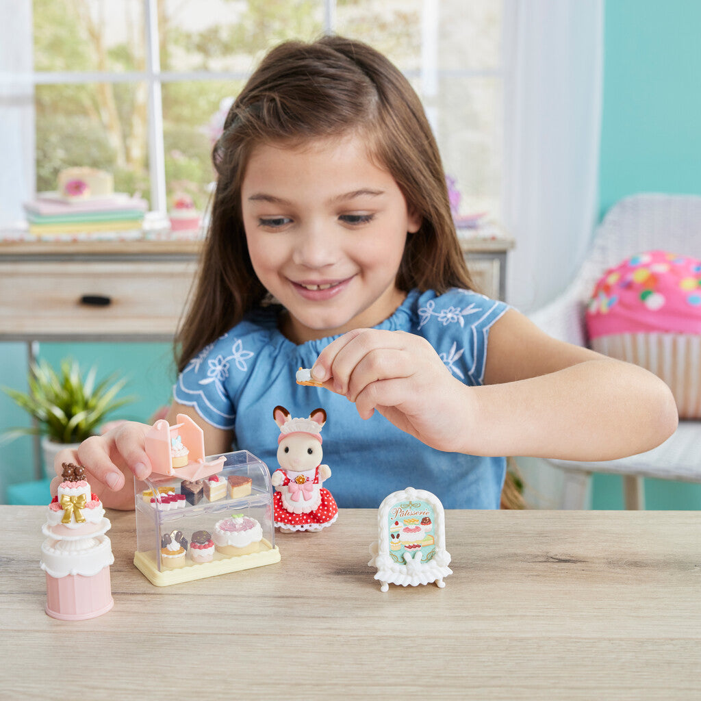 Sylvanian Families Village Cake Shop Starter Set