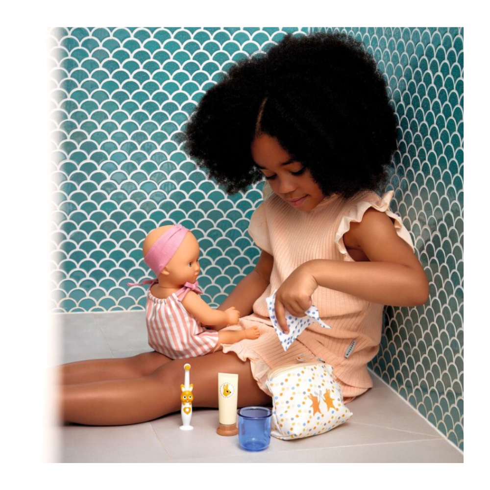 Djeco Lovely Doll Pomea 5 piece Doll Toothbrush Set