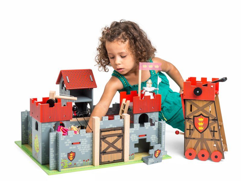 Le Toy Van Red Camelot Castle