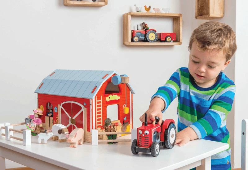 Le Toy Van Redbarn set