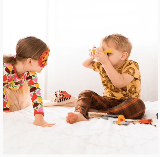 Tender Leaf Toys Safari Adventure Set